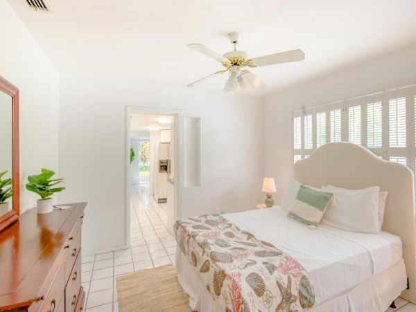 Fort Lauderdale Vacation Home with 4 Bedrooms Steps to the Sand
