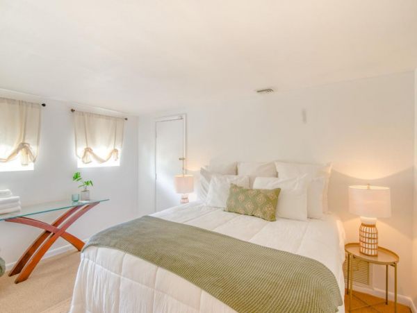 Fort Lauderdale Vacation Home with 4 Bedrooms Steps to the Sand