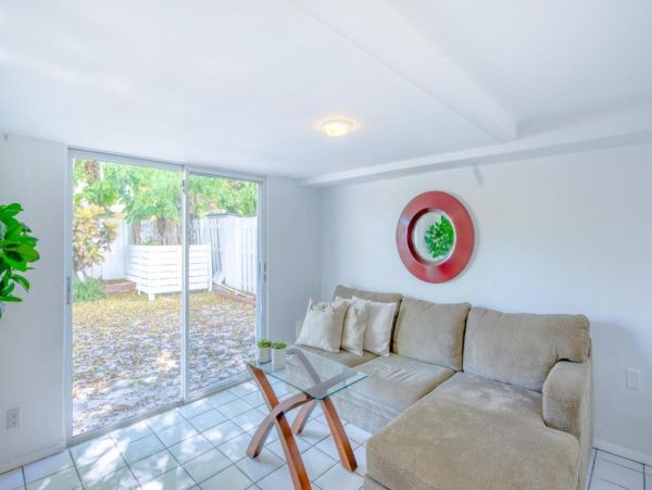 Fort Lauderdale Vacation Home with 4 Bedrooms Steps to the Sand