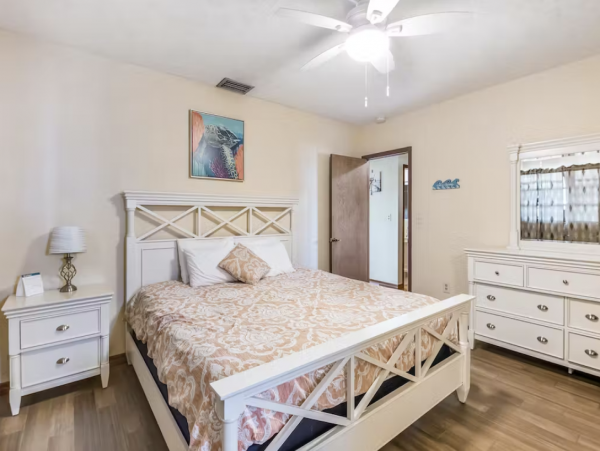 Florida Keys Lovely 3 Bedroom Vacation Home With Pool & Dock