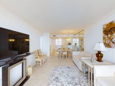 Stunning Beach Accommodation on Majical Marco Island.