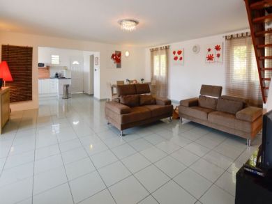 Guadeloupe Vacation Home Rental Sleeps Ten Guests.