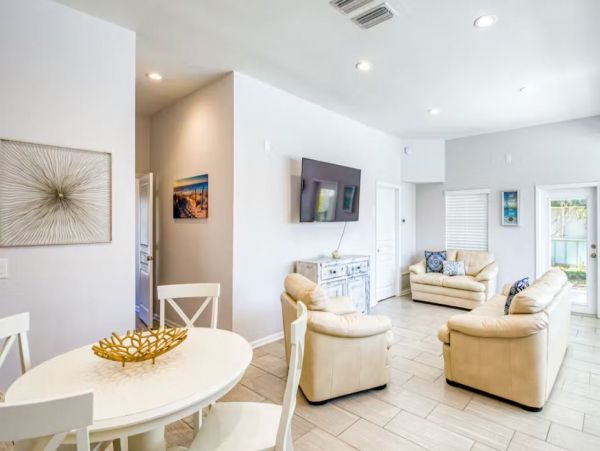 Beautiful Home with Private Pool & Spa in St. Augustine