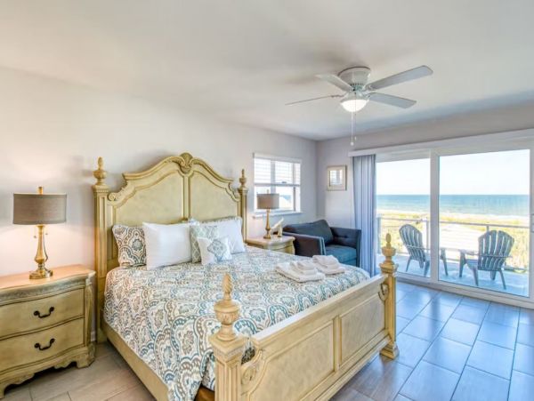 Beautiful Home with Private Pool & Spa in St. Augustine