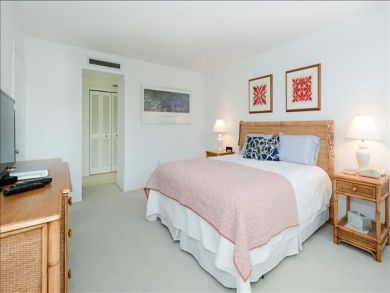 Two Bedroom Walk to Beach Rental Condo in Siesta Key - additional view, photo 5