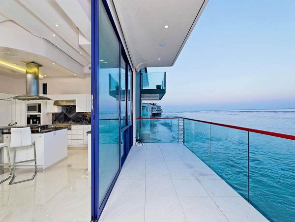 Magnificent Malibu Luxury Home on The Pacific Sleeps 8