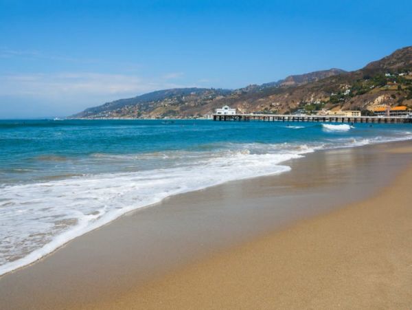Magnificent Malibu Luxury Home on The Pacific Sleeps 8