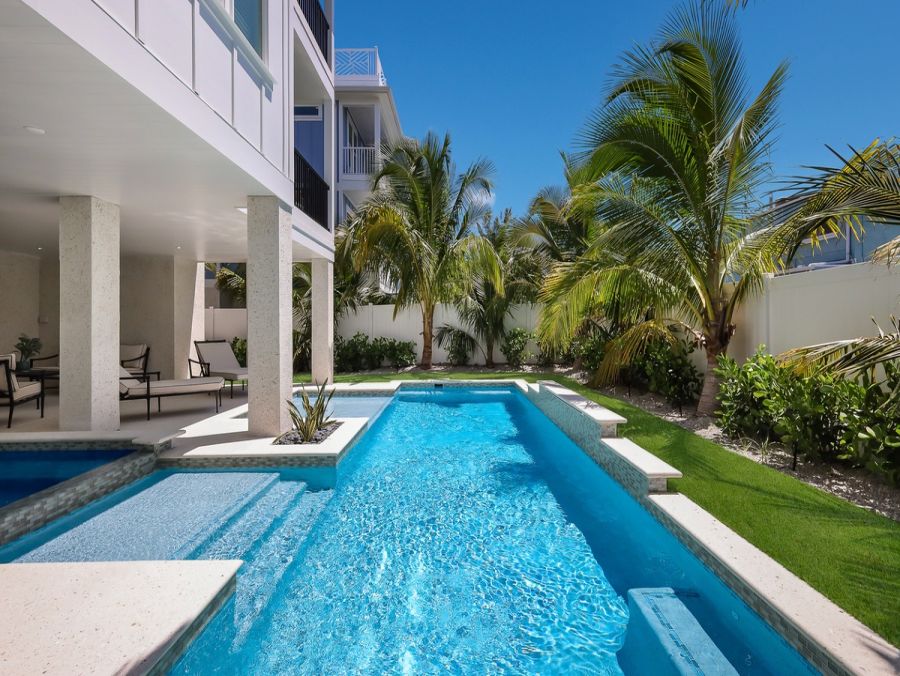 Seven-Bedroom Beach Home With Pool in Bradenton Beach