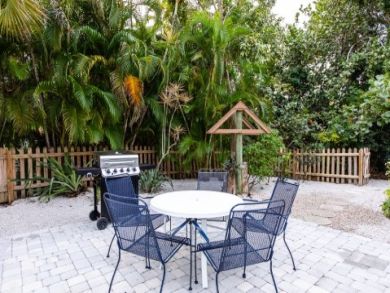 Sanibel Vacation Rental Home Three Bedrooms Pool
