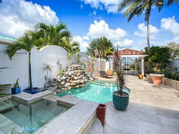Six Bedroom Luxury Villa Simpson Bay On Beach Sea Views