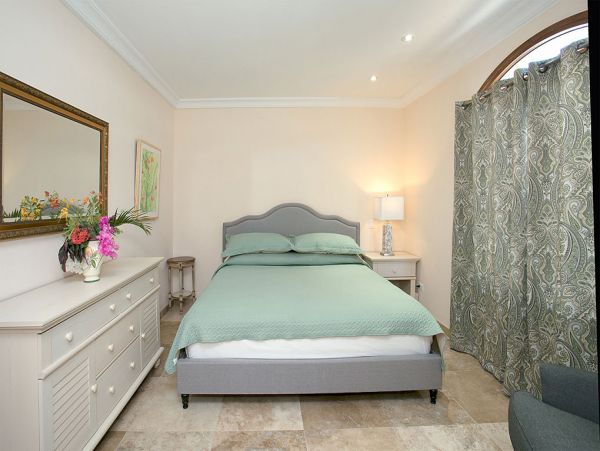 Six Bedroom Luxury Villa Simpson Bay On Beach Sea Views