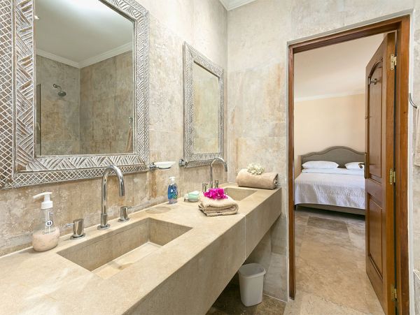 Six Bedroom Luxury Villa Simpson Bay On Beach Sea Views
