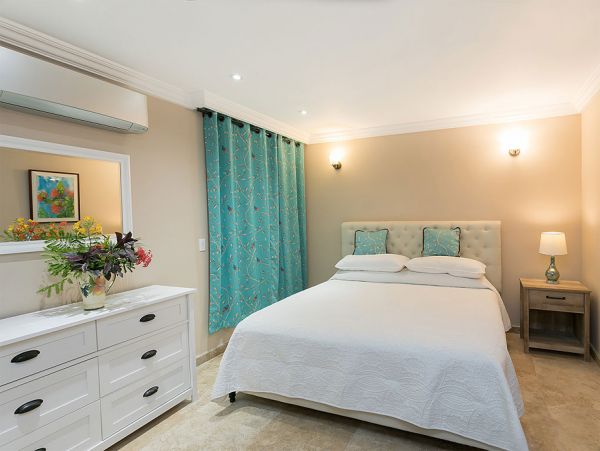 Six Bedroom Luxury Villa Simpson Bay On Beach Sea Views