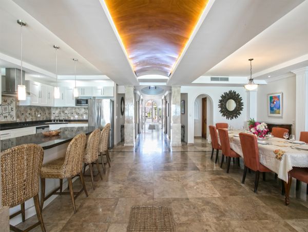 Six Bedroom Luxury Villa Simpson Bay On Beach Sea Views