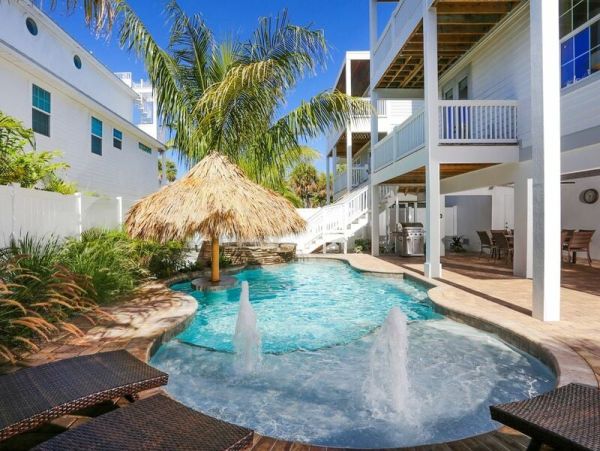 Anna Maria Vacation Pool Home Rental Sleeps 12 Guests