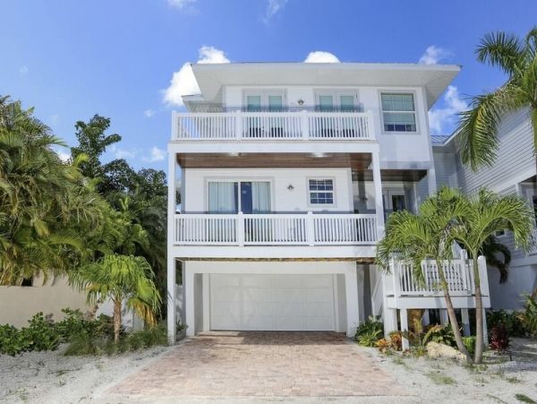 Holmes Beach Vacation Home With Private Heated Pool