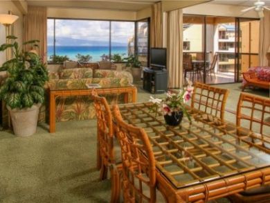 Charming Condo Vacation Rental on Lahaina Maui.