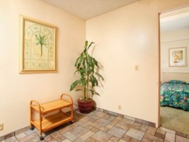 Charming Condo Vacation Rental on Lahaina Maui.