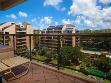 Charming Condo Vacation Rental on Lahaina Maui.