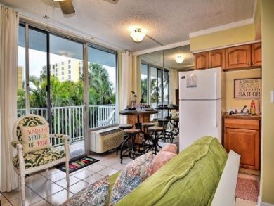 Clearwater Condo Vacation Rental Sleeps Four Guests.