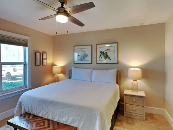 Charming 2 Bedroom Vacation Condo in Destin Full Ocean Views