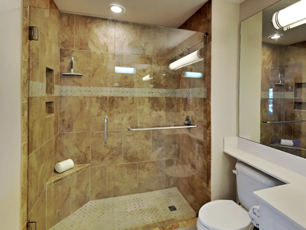 Charming 2 Bedroom Vacation Condo in Destin Full Ocean Views
