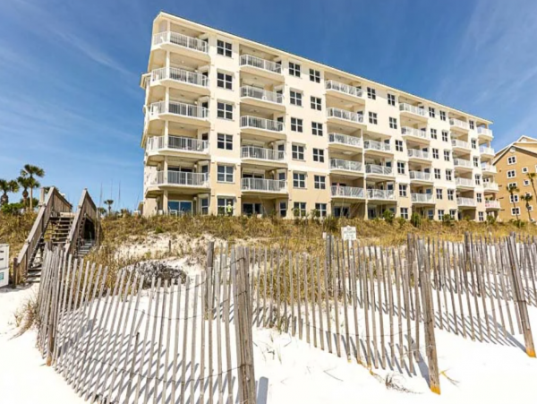 Charming 2 Bedroom Vacation Condo in Destin Full Ocean Views