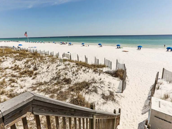 Charming 2 Bedroom Vacation Condo in Destin Full Ocean Views