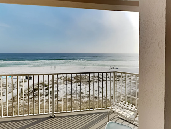 Lovely 3 Bedroom Vacation Getaway with Full Ocean Views