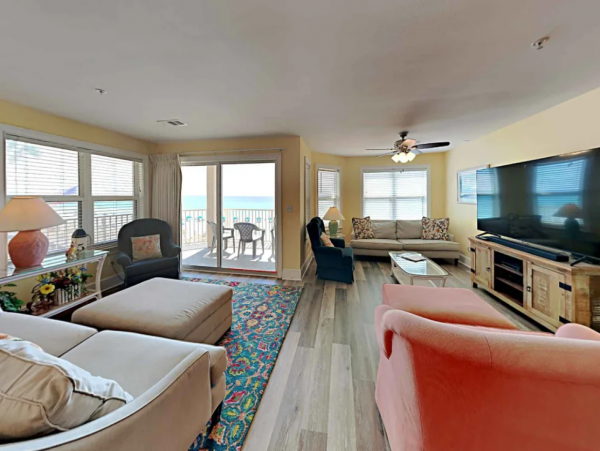 Lovely 3 Bedroom Vacation Getaway with Full Ocean Views