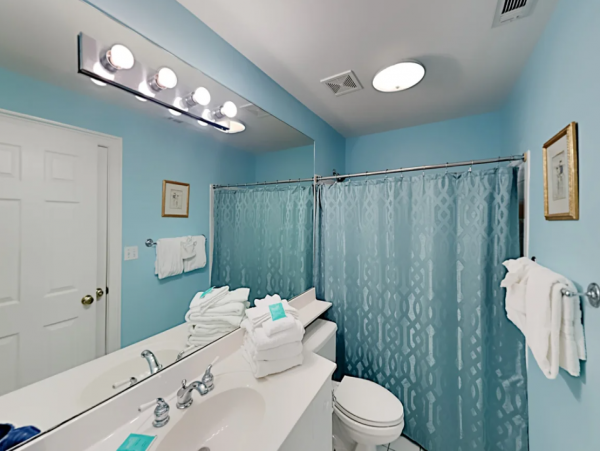 Lovely 3 Bedroom Vacation Getaway with Full Ocean Views