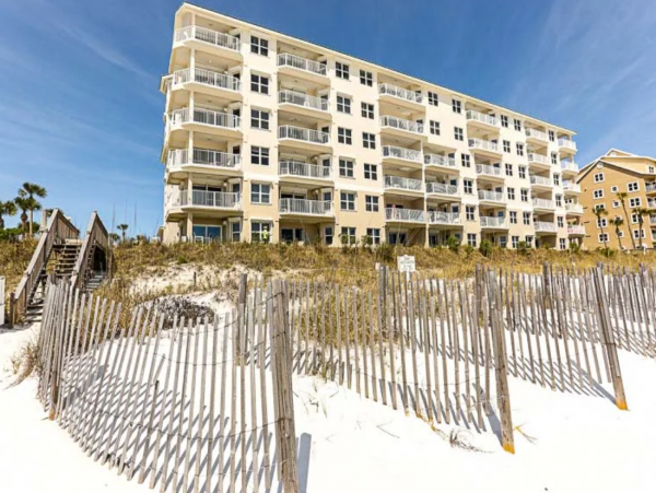 Lovely 3 Bedroom Vacation Getaway with Full Ocean Views