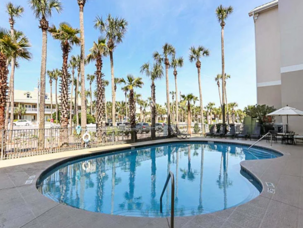Lovely 3 Bedroom Vacation Getaway with Full Ocean Views