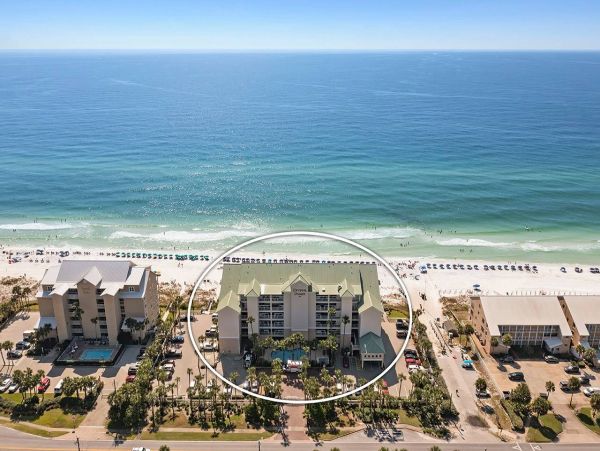 Destin Vacation Rental with Gulf Views & Pool Access