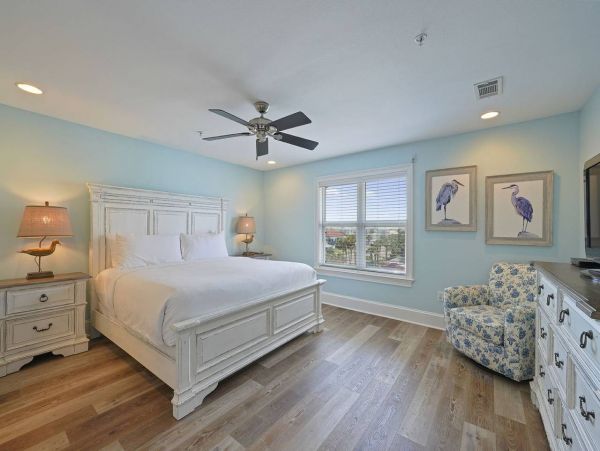 Destin Vacation Rental with Gulf Views & Pool Access
