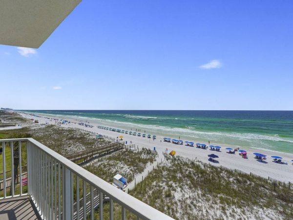 Destin Vacation Rental with Gulf Views & Pool Access