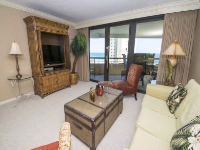 Two Bedroom Beachfront Vacation Condo Rental Sleeps Seven