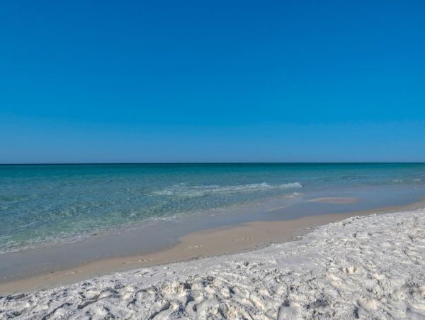 Oceanfront Vacation Condo in Destin 6 Guests