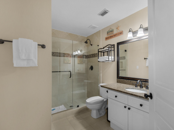 Oceanfront Vacation Condo in Destin 6 Guests
