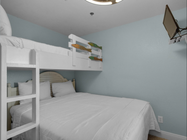 Oceanfront Vacation Condo in Destin 6 Guests