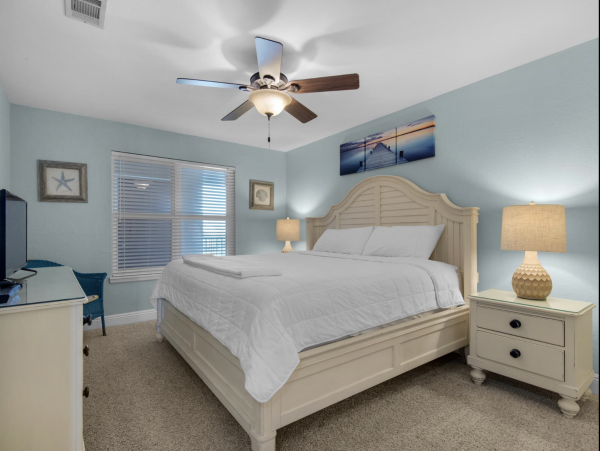 Oceanfront Vacation Condo in Destin 6 Guests