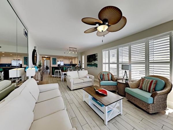 Destin Condo with Gulf Views, Great Amenities, Pool, Tennis Courts & Game Room