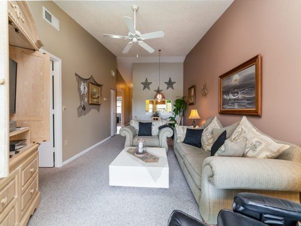 Lake View Two Bedroom Vacation Condo in Bradenton