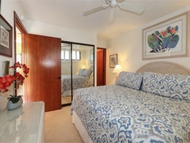Luxury Kihei Vacation Condo Rental One Bedroom Sleeps Four