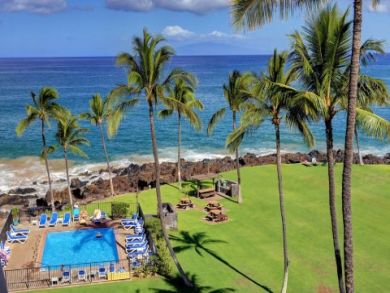Luxury Kihei Vacation Condo Rental Sleeps Four Guests