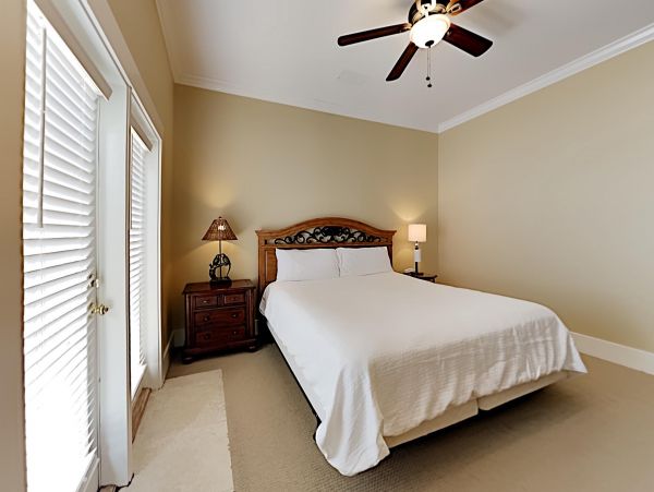 Beach 5 Bedroom Vacation Cottage Sleeps 14