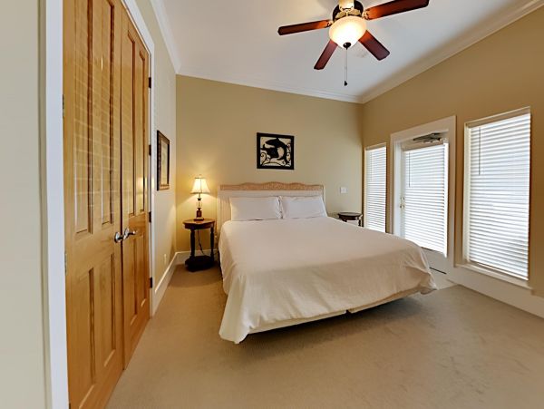 Beach 5 Bedroom Vacation Cottage Sleeps 14