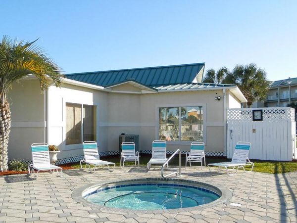 Beach 5 Bedroom Vacation Cottage Sleeps 14