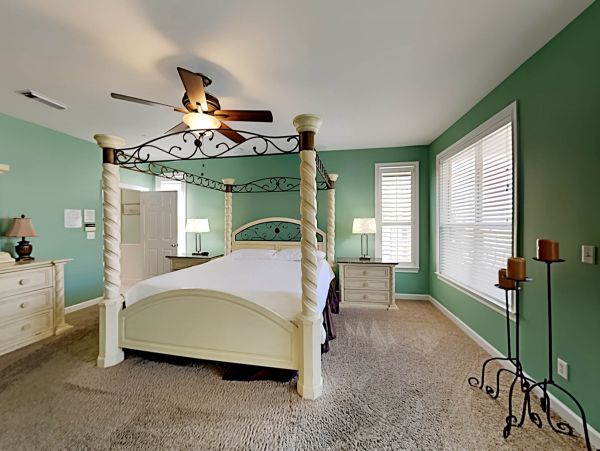Vacation Rental Condo with Pool & Tennis Court 20 Guests