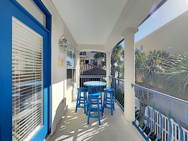Vacation Rental Condo with Pool & Tennis Court 20 Guests